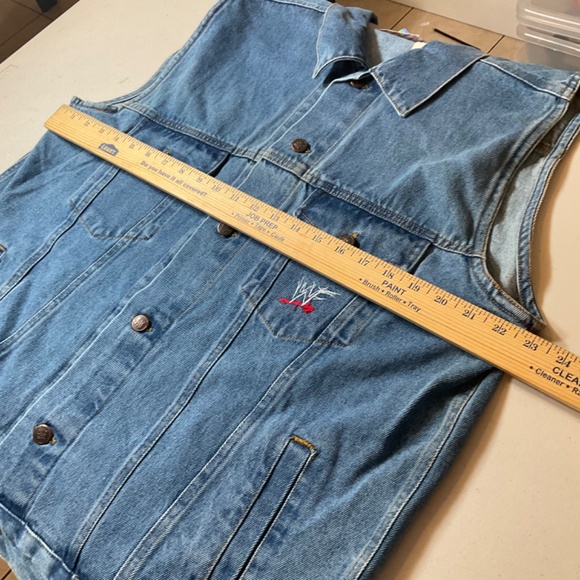 Vintage 1999 Stone Cold Steve Austin Denim Vest Size Medium New with Tags - Picture 9 of 9
